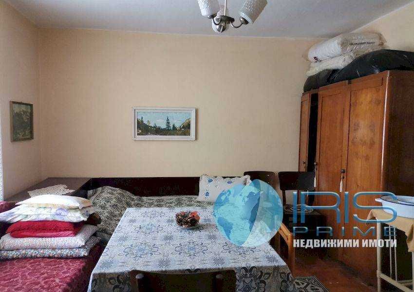 Продава се Къща в с. Осмар, Област Шумен - 178 кв.м за 359 €/кв.м - Снимка #2