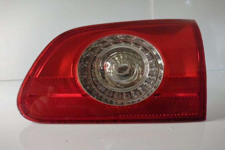 Stop dreapta haion variant 3C9945094 Volkswagen VW Passat B6