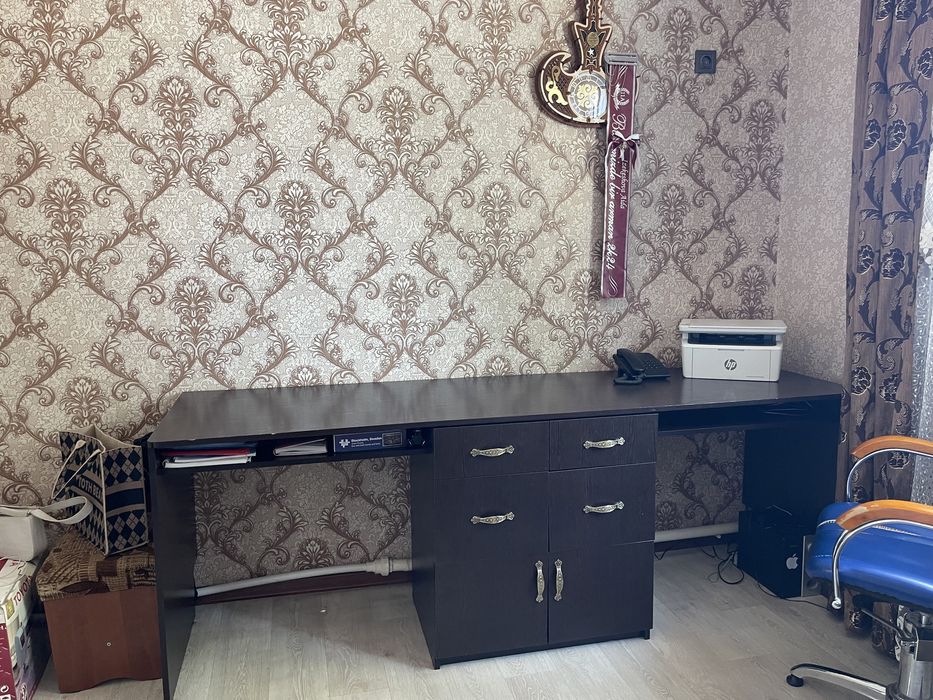 Детская парта ( стол )