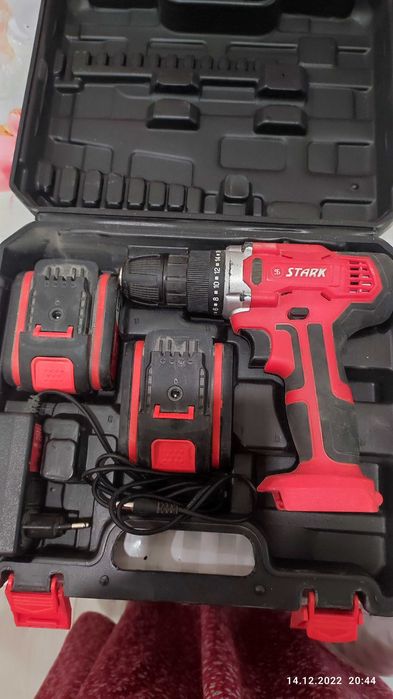 Шуруповерт на аккомуляторе