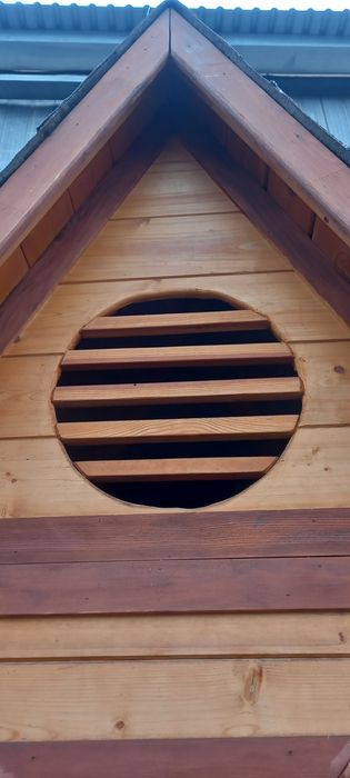 Туалет из вагонки большой
