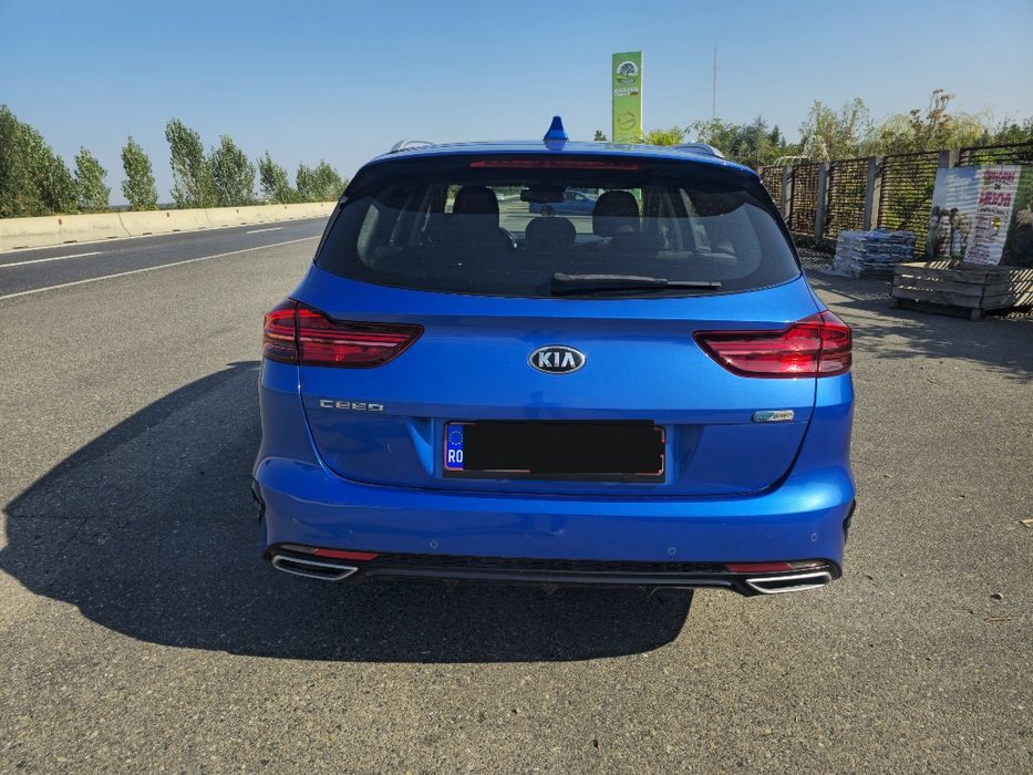 Kia Ceed GT line  plug in hybrid Garantie istoric service înmatriculata, fiscal.