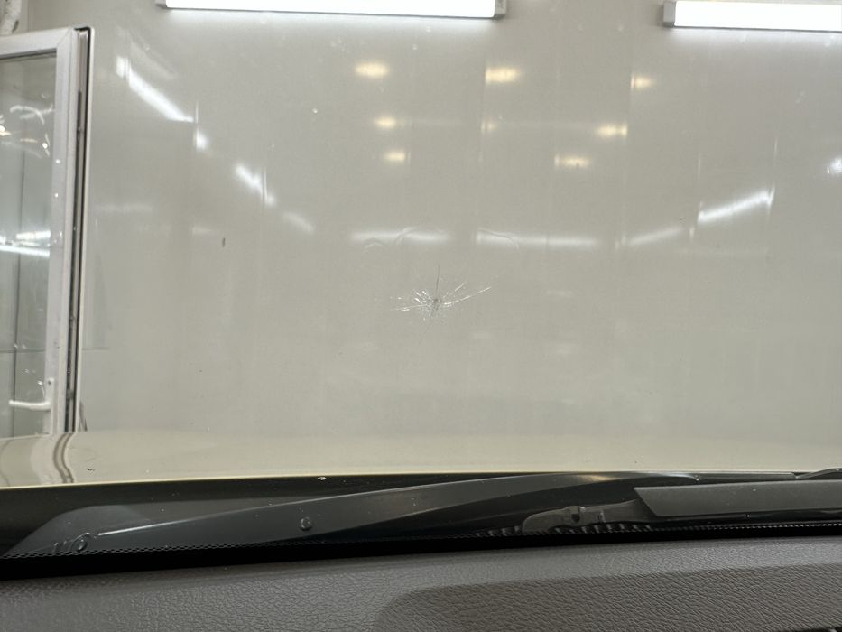 Ремонт стекол сколов и трещин