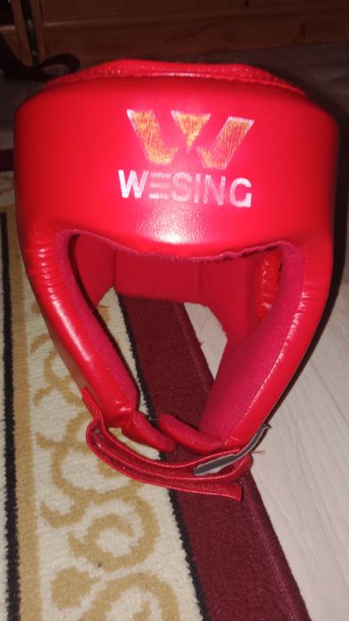 Шлем вестник красыныи