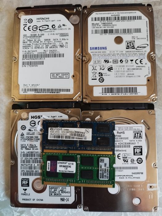 Vând harduri de 500 GB și plăcute 4 GB ddr3