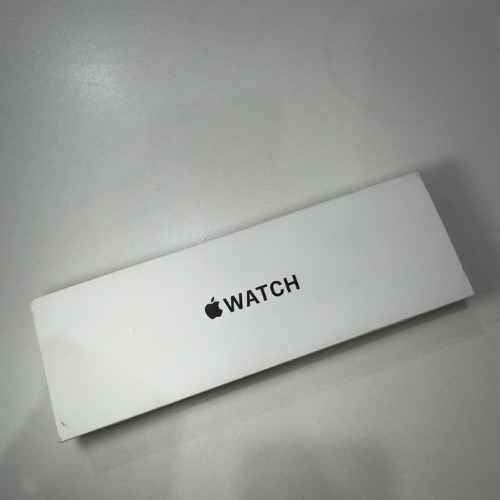 Продам Apple watch se2