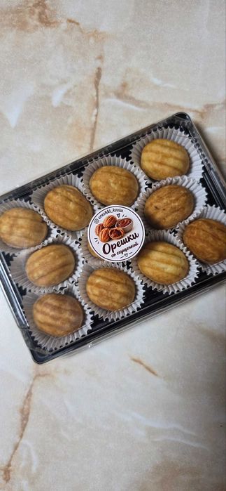 Орешки с варёной сгущёнкой