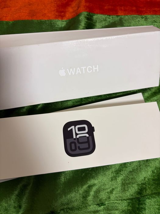 Продам Apple Watch (эпл вотч)