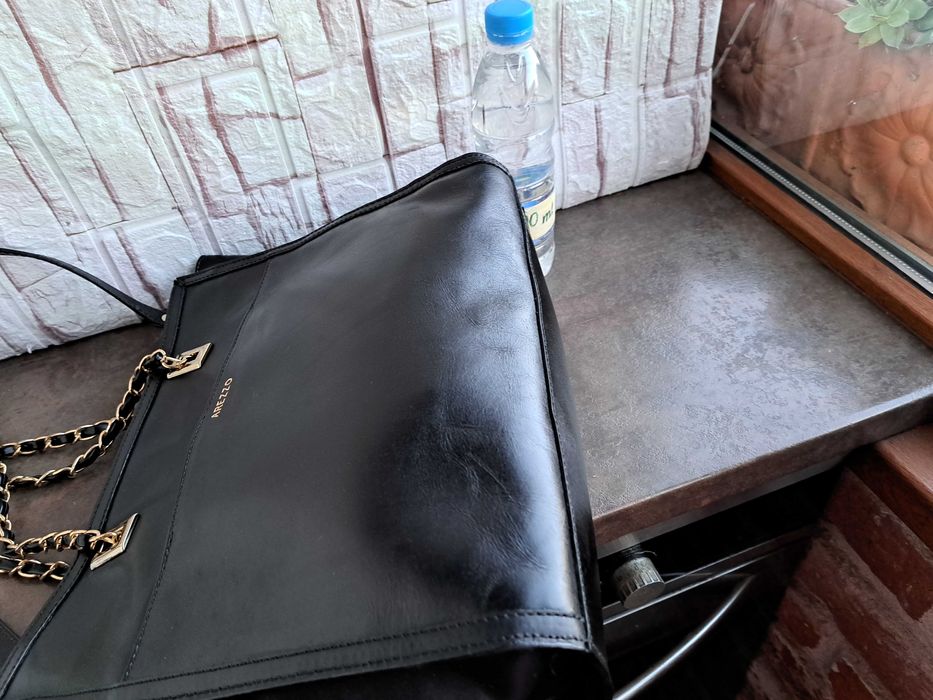 дамска чанта Arezzo черна кожена-естествена кожа