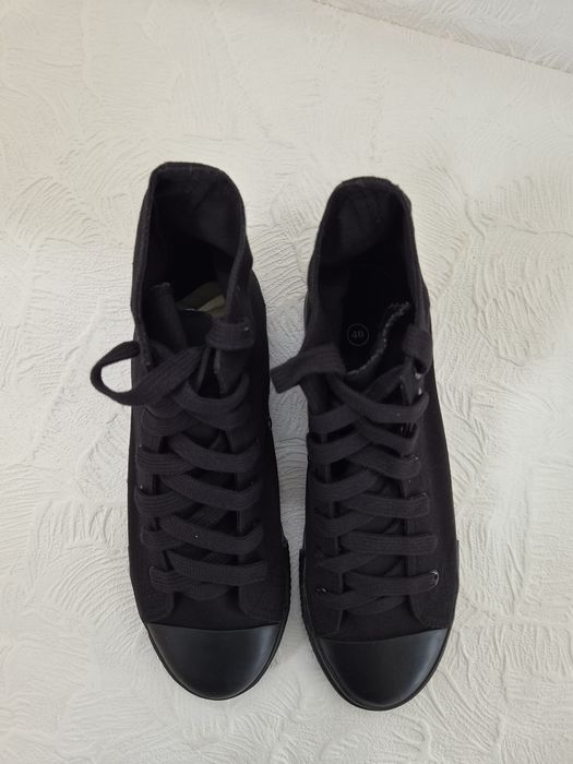 Нови високи кецове платнени унисекс 36-46 – черно-бели и изцяло черни – Converse стил