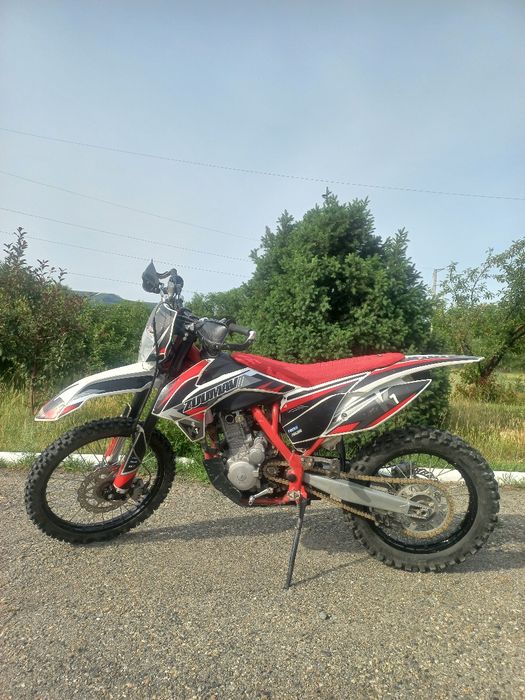 Продам Zuumav K7 CBS300