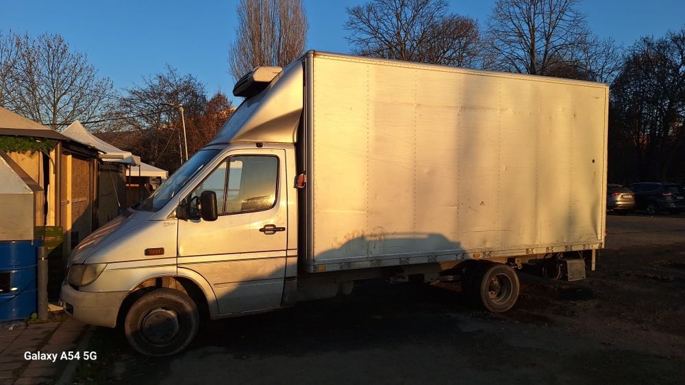 Vând Mercedes sprinter 413