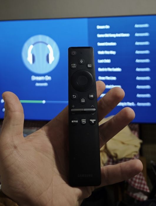 QLED tv Samsung 65 инча, супер запазен