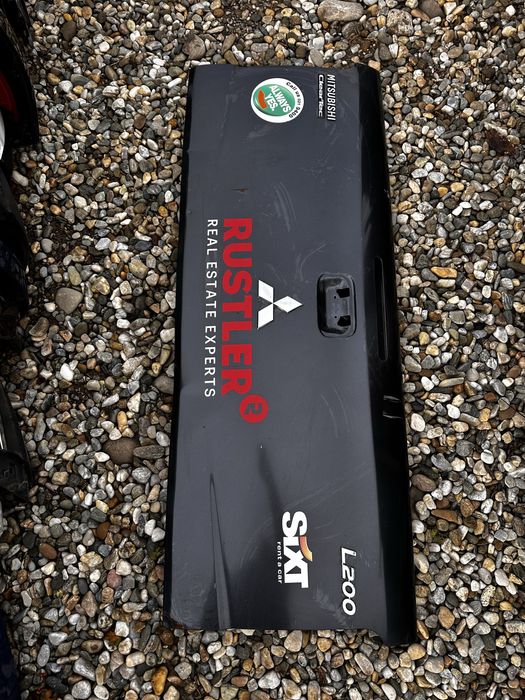 Ușă spate mitsubishi l 200.