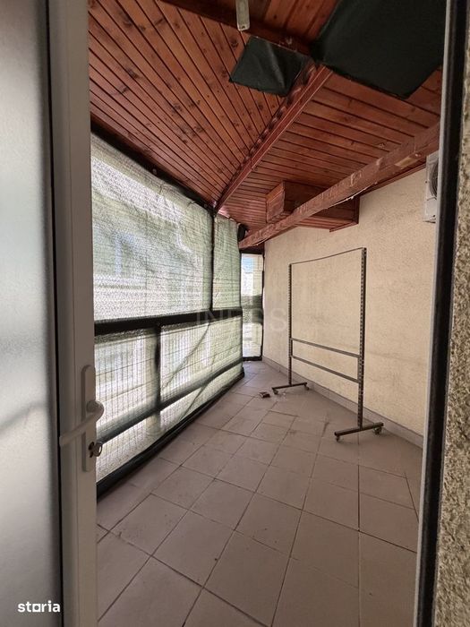Piata Romana, 4 camere nemobilate,etaj 4/P+5, 105mp