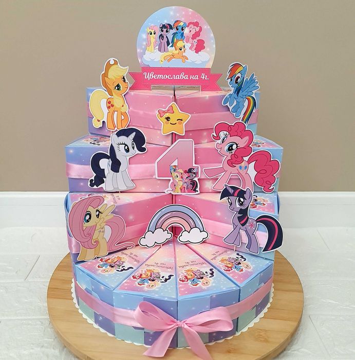 Картонена/хартиена торта с  пълнеж