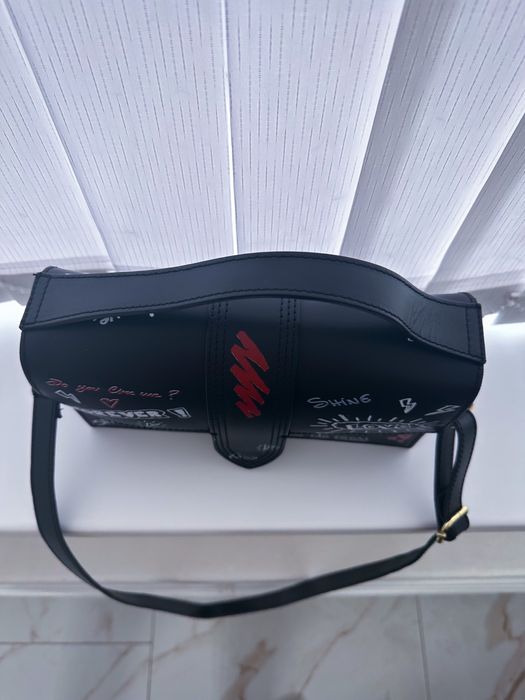 Продам женскую сумку