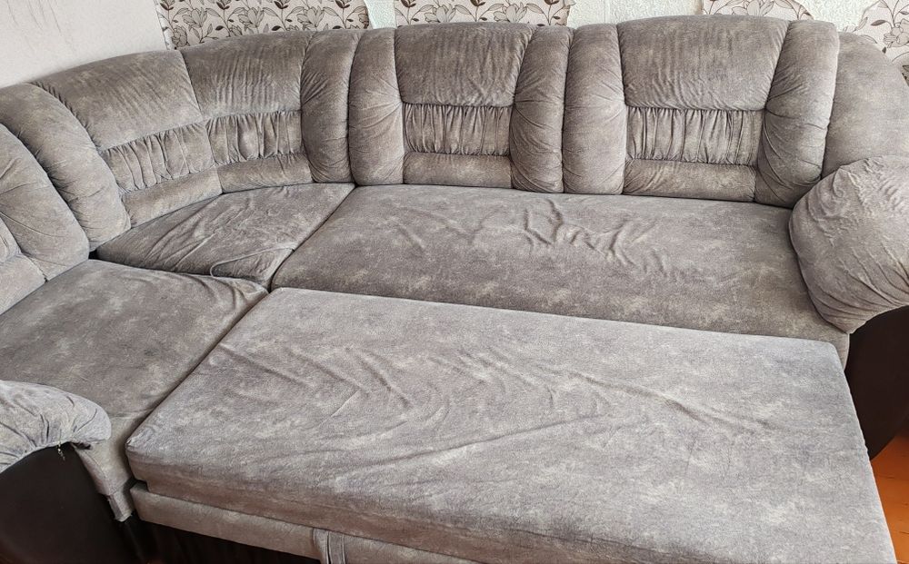 Срочно продам диван