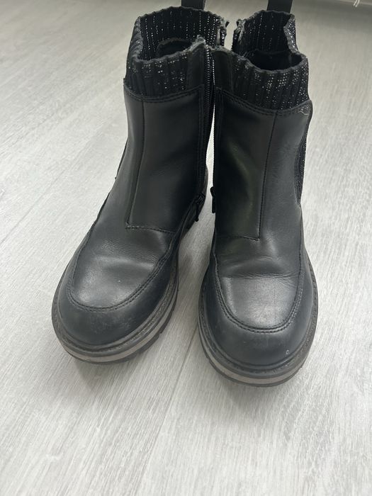 Ghete  piele naturala Clarks 31 fete