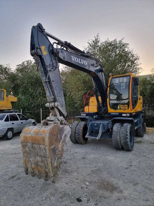 VOLVO 130 срочно сотилади