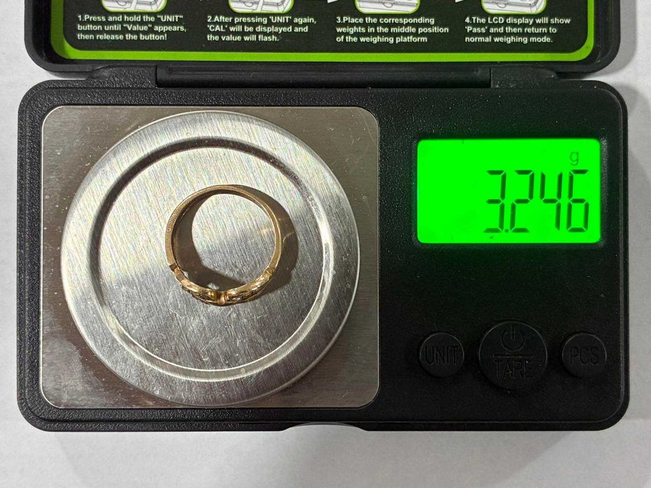 Златен дамски пръстен 14к злато.