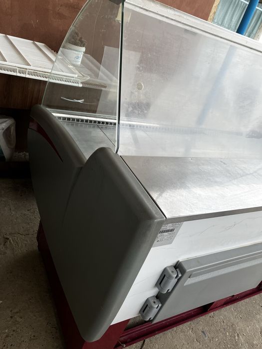 Ветринный холодильник