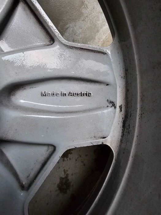 Продаю оригинальные диски от Мерседес AMG