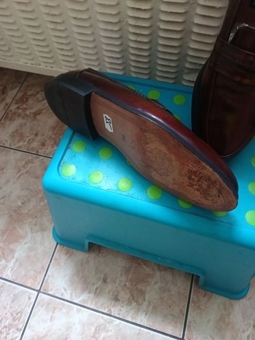 Pantofi bărbați de vînzare