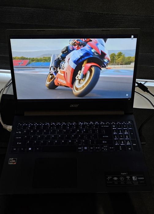 Laptop Acer Aspire 7 (RTX 3050 Ti,Ryzen 7)