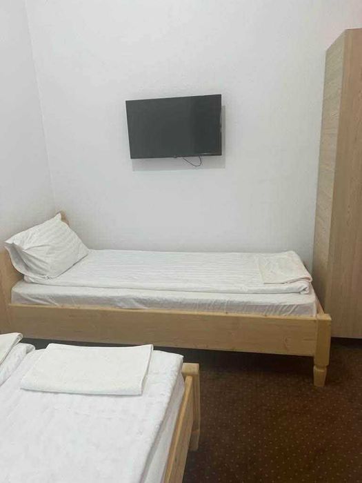 Cazare Muncitori — Camere cu Baie, Bucătărie, Terasă