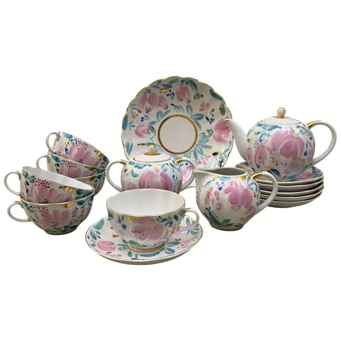 Сервизы винтажные. См. все фото.