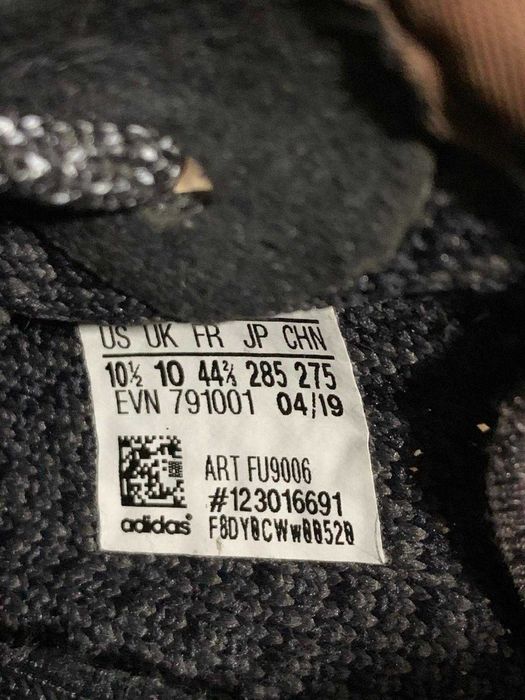 Yeezy 350v2 black originali 44 2/3