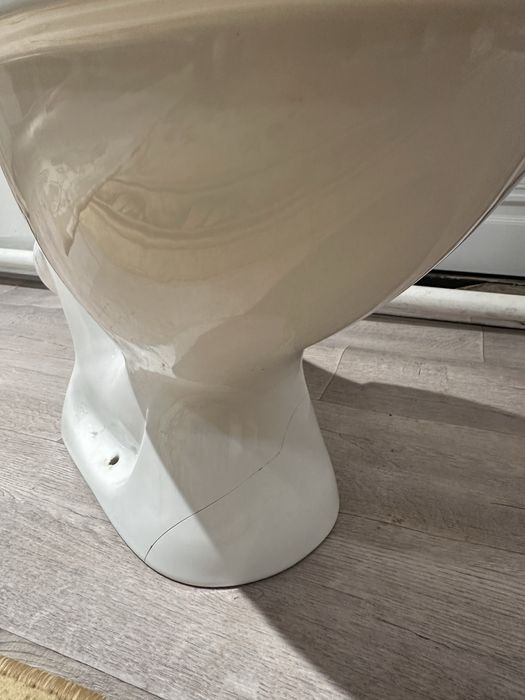 Продам унитаз без бочка