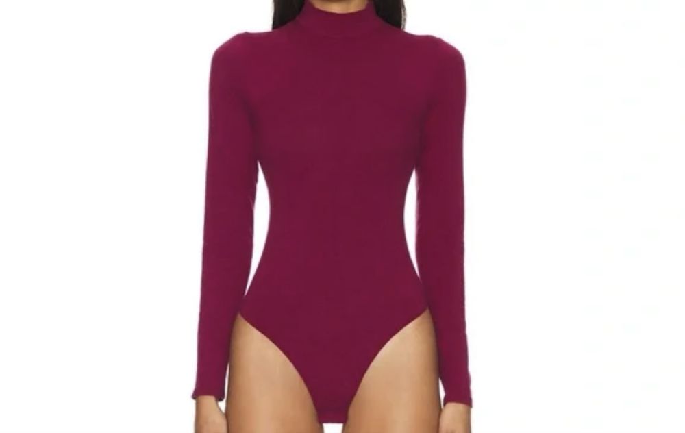 Body free people cu spatele gol