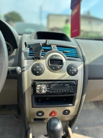 Продавам рено меган