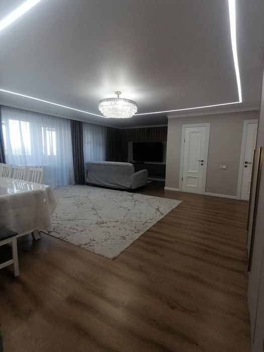 3 комн квартира в районе Школьник