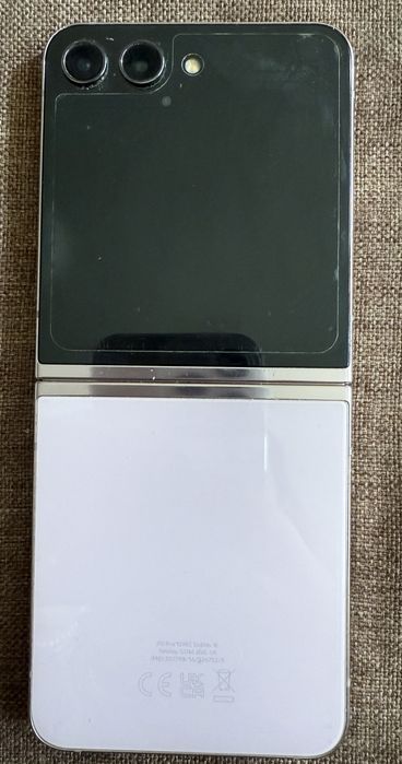 Samsung Z Flip 5- лавандула