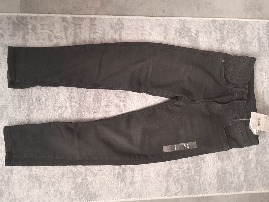 Тъмни дънки LC WAIKIKI