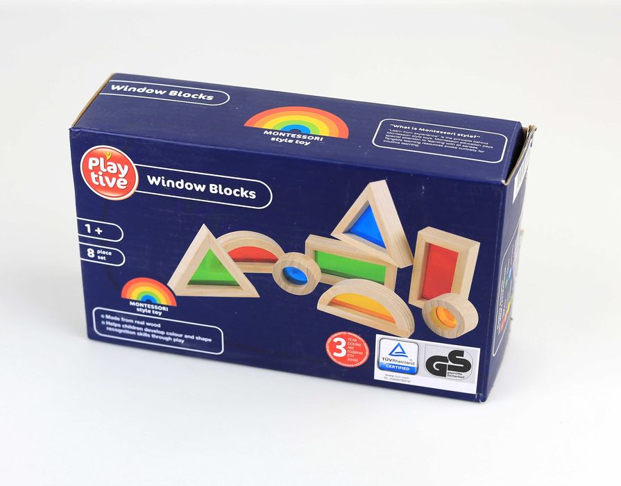 Монтесори геометрични фигури с разноцветни плаки на марката Playtive.