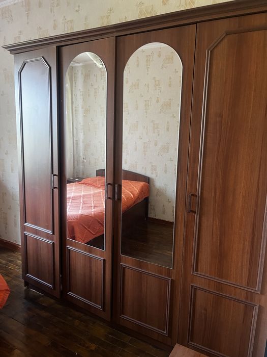 Продам спальный гарнитур