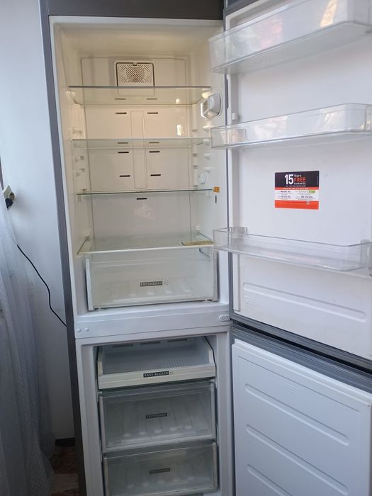 Vând combina frigorifica