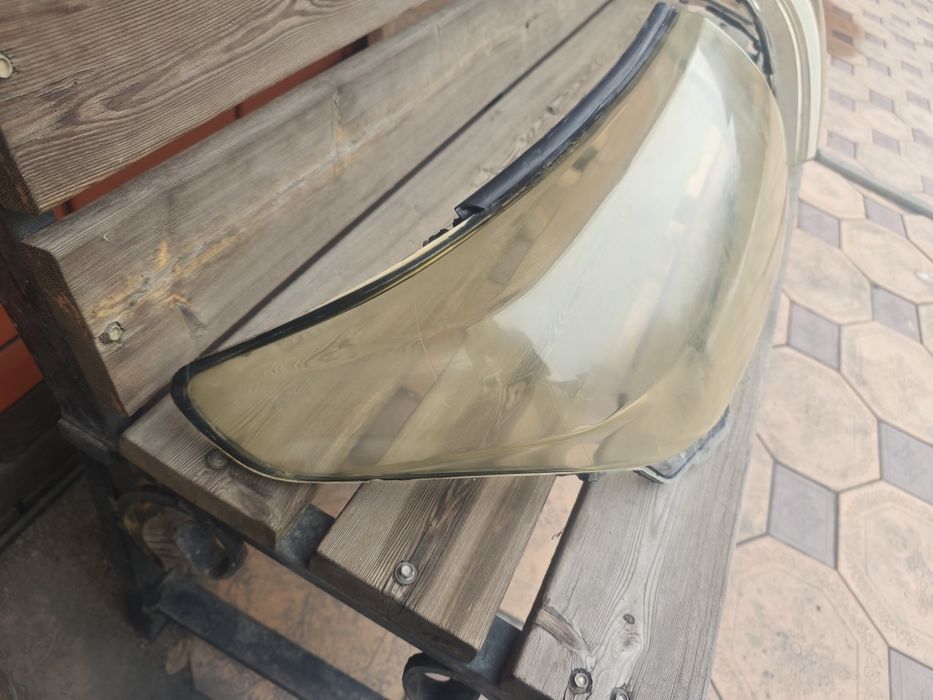 Стекла фар б/у Land Cruiser 200