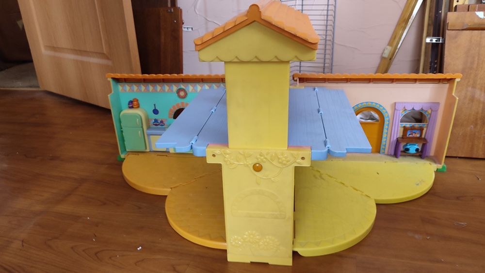 Игрушечный домик Даши