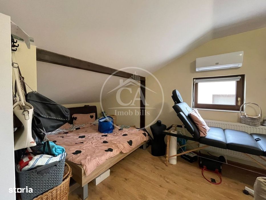 Casa de vanzare cu 3 camere tip duplex in zona Rogerius Oradea