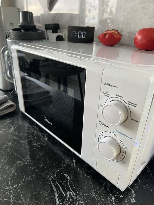 Микроволновка Midea