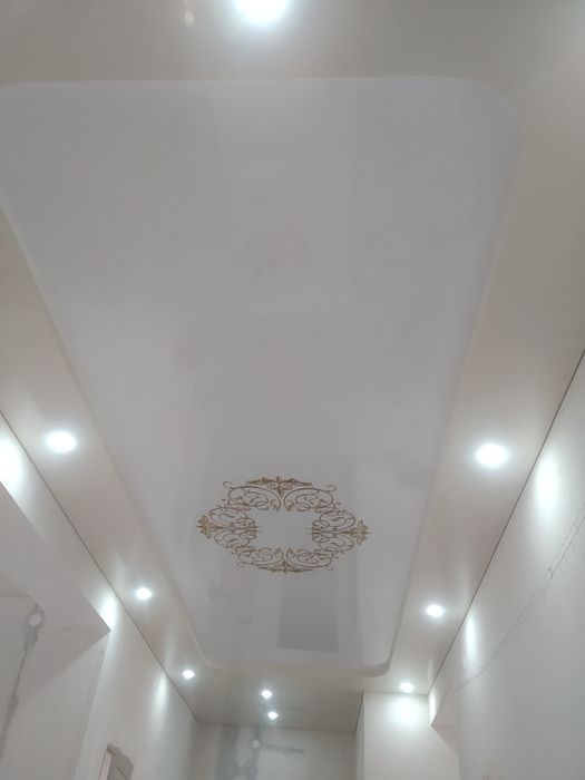 Натяжные потолки от 1200.