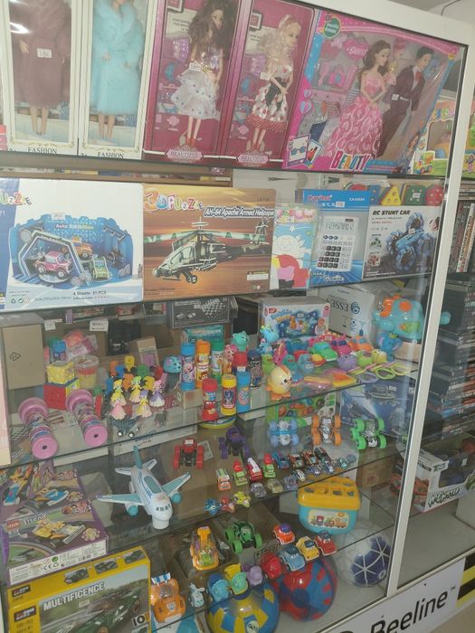 Продам витрину б/у 75000