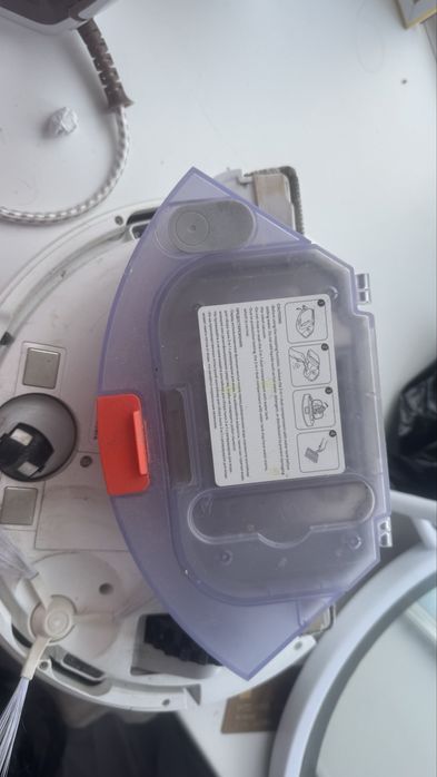 Продаю робот пылесос от Xiaomi