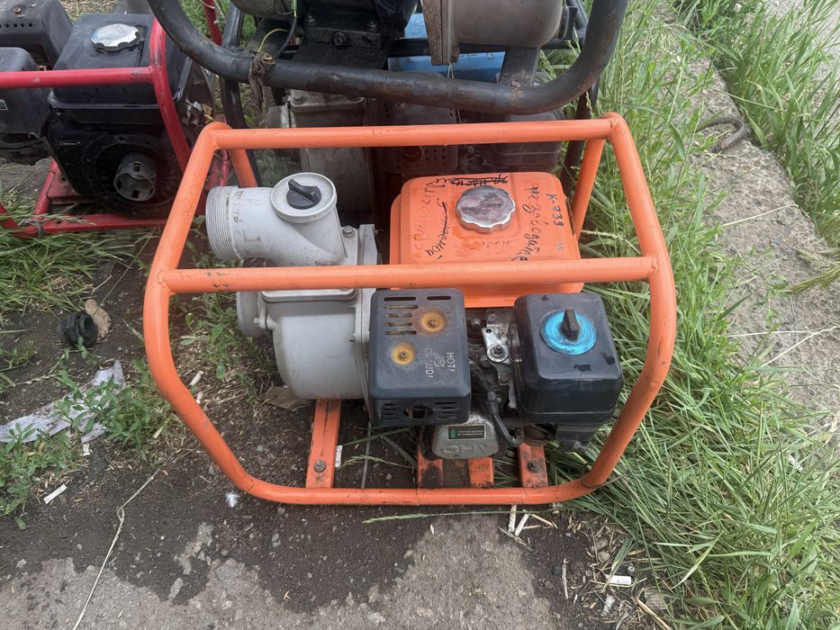 Продам б/у бензиновые помпы