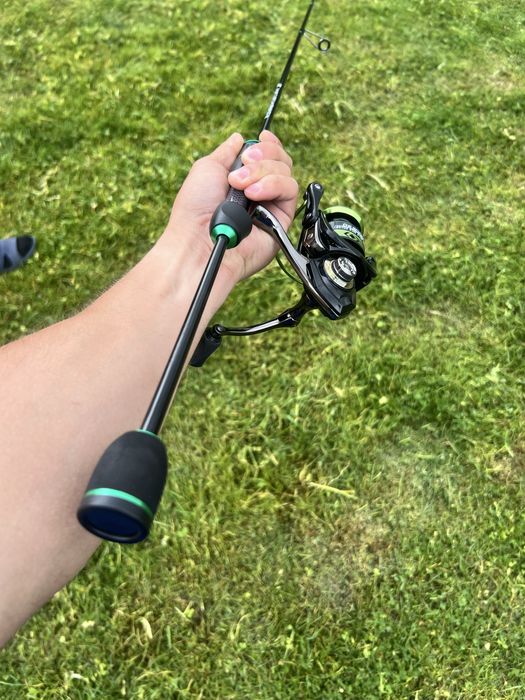 Set ultralight 1.68m 0.5-8g + mulinetă 2000 nouă